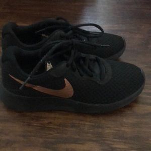 Nike Roches